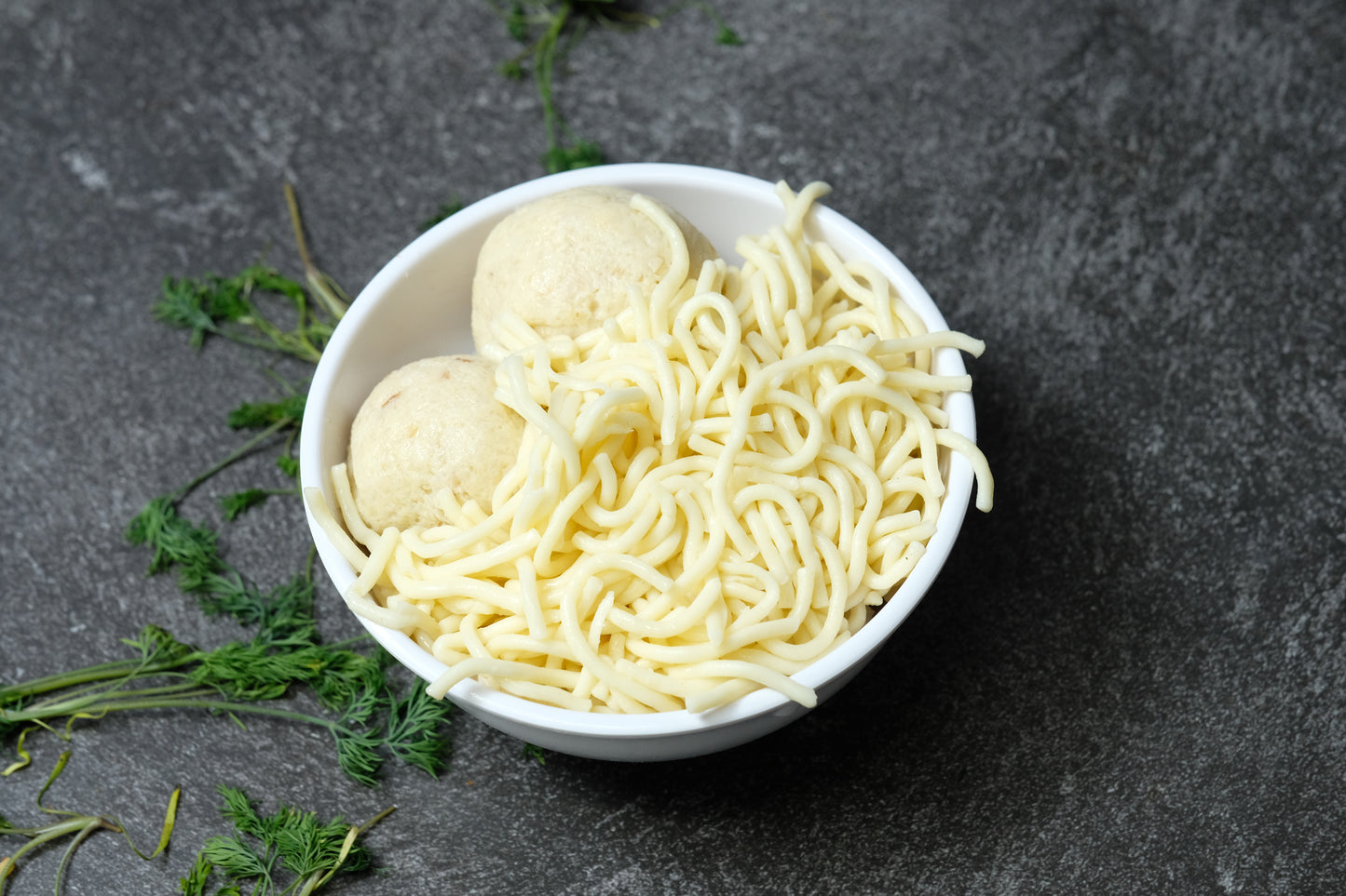 Kneidlach- Matzah Balls with Lukshin